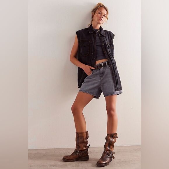 NWOT Free People Wild Dreams Denim Sleeveless Snap Button Shirt Midnight Wash M - Picture 3 of 13